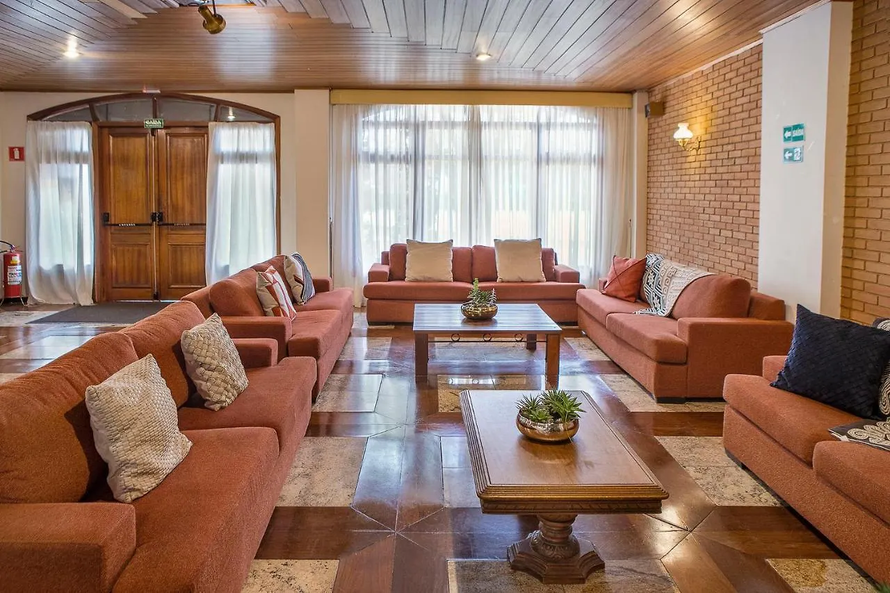 Hotel Estoril Campos do Jordao